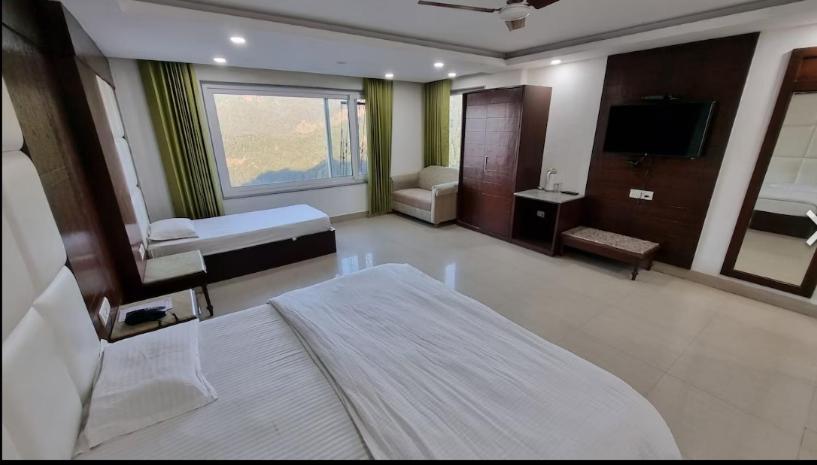 Deep Hotel Mussoorie Buitenkant foto