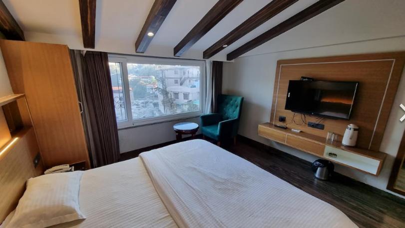 Deep Hotel Mussoorie Buitenkant foto