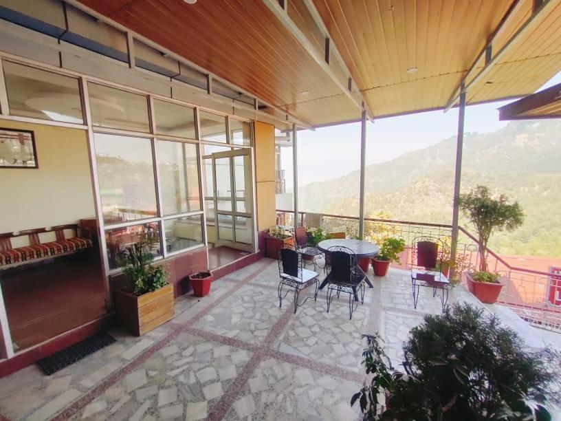 Deep Hotel Mussoorie Buitenkant foto