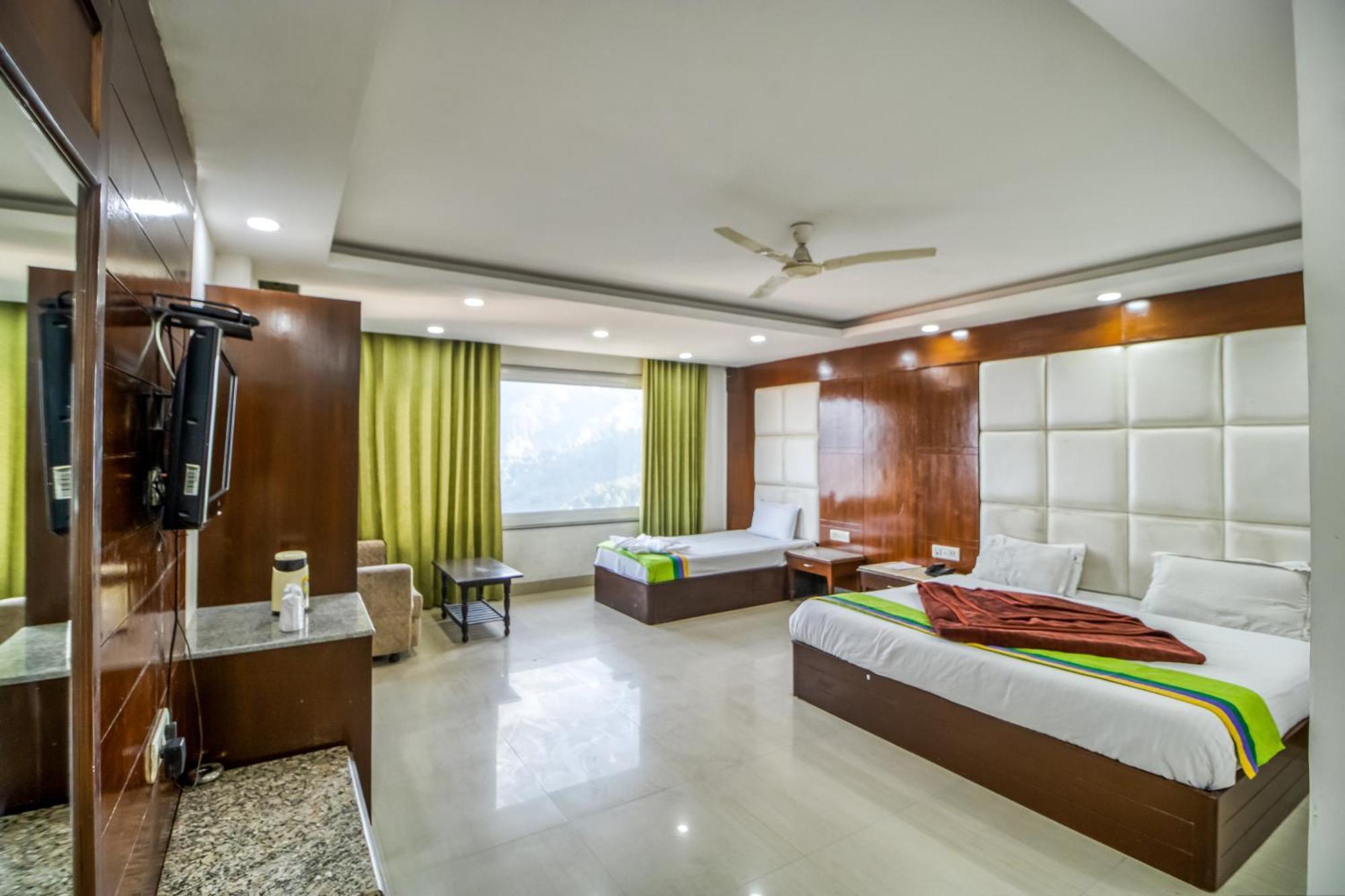 Deep Hotel Mussoorie Buitenkant foto