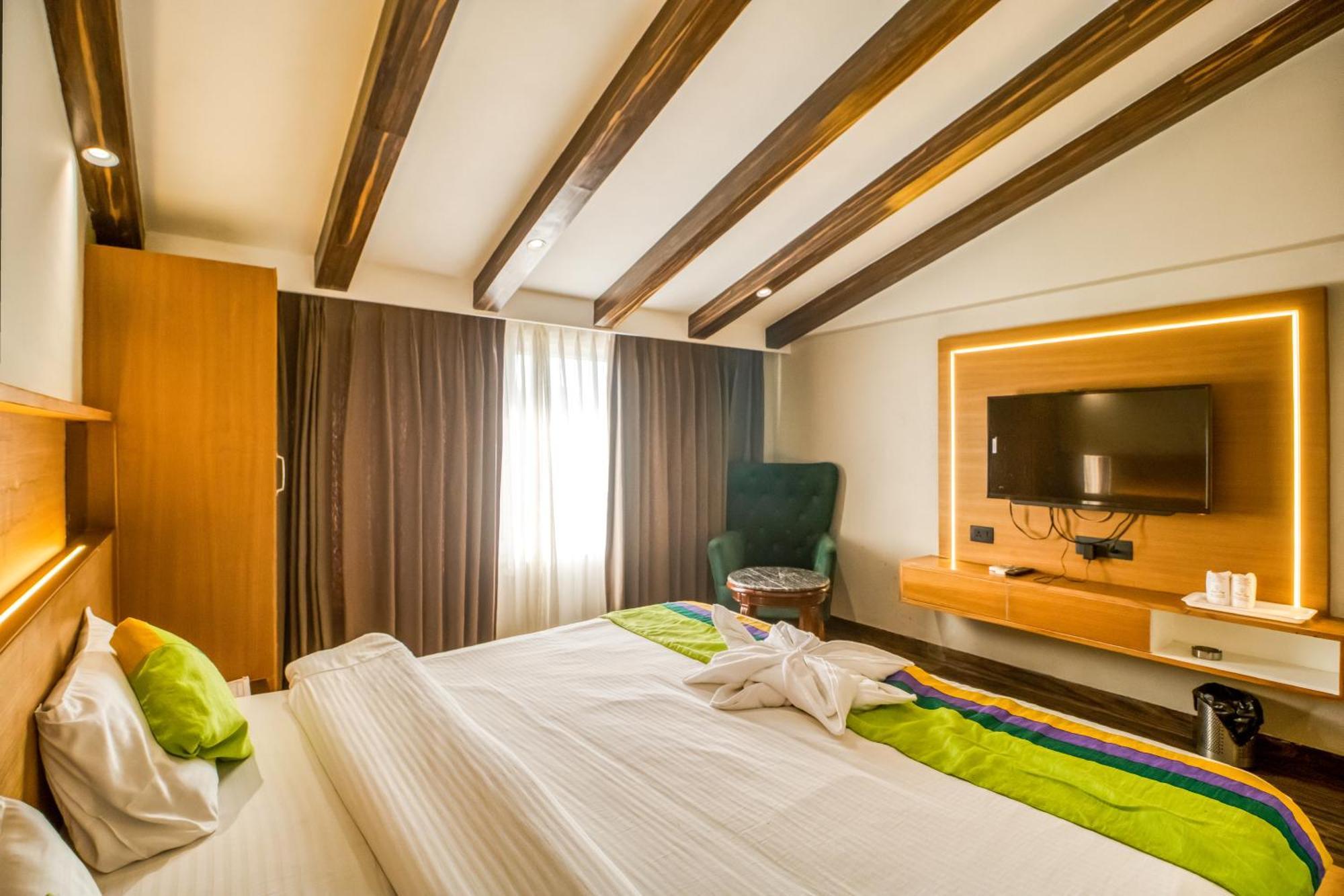 Deep Hotel Mussoorie Buitenkant foto